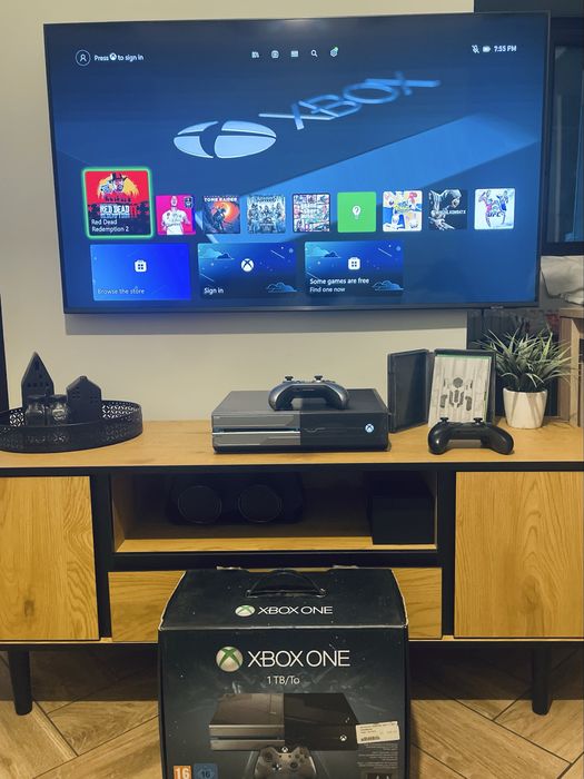 Xbox One 1TB Halo Edition Special