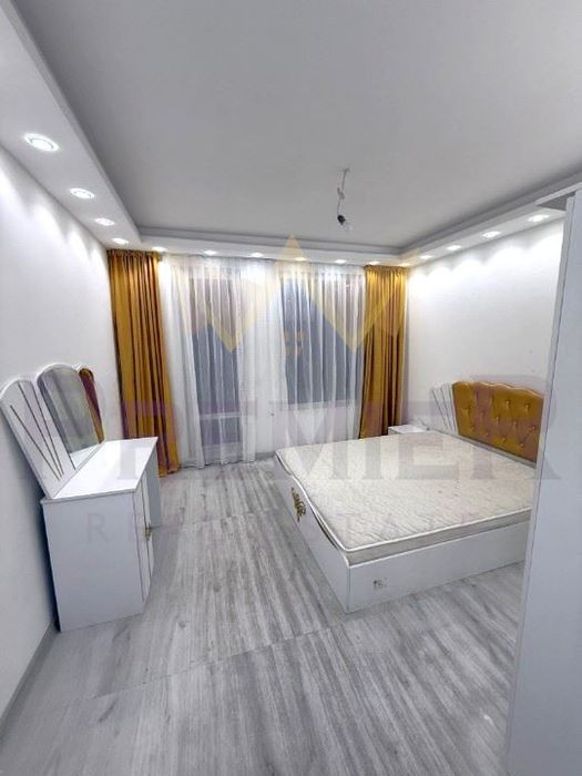 Продава се Двустаен апартамент в София, Връбница 2 - 75 кв.м за 3654 €/кв.м - Снимка #2