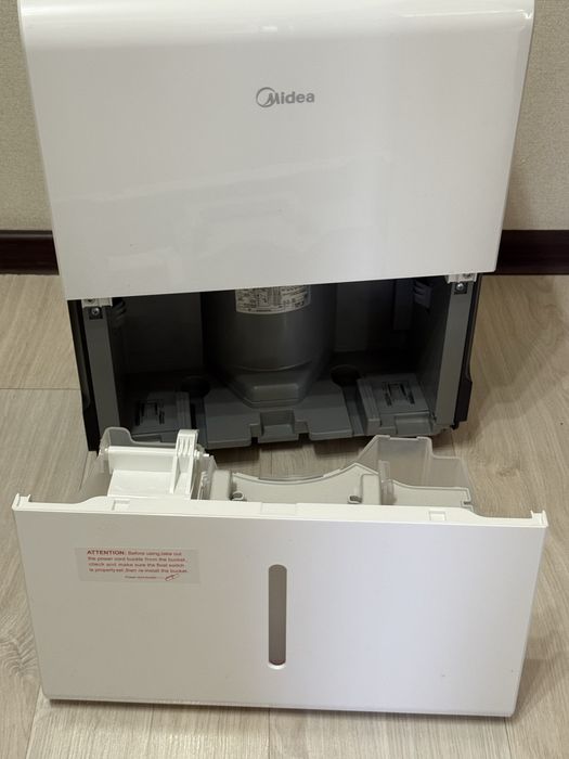 Продажа осушителя воздуха Midea 65кв (MDDP-30DEN7)