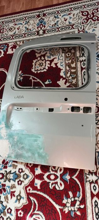 Задний дверь от ларгуса