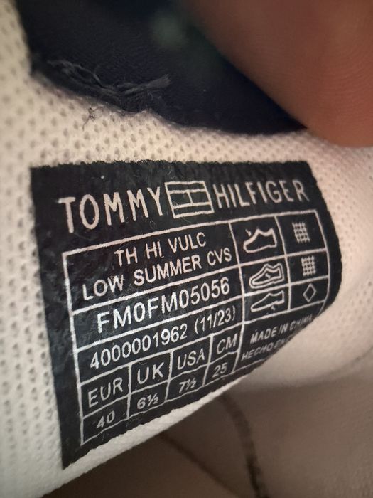 Tenși / Adidași  Tommy Hilfiger Vulc Low – Mărimea 40 – Noi, la cutie