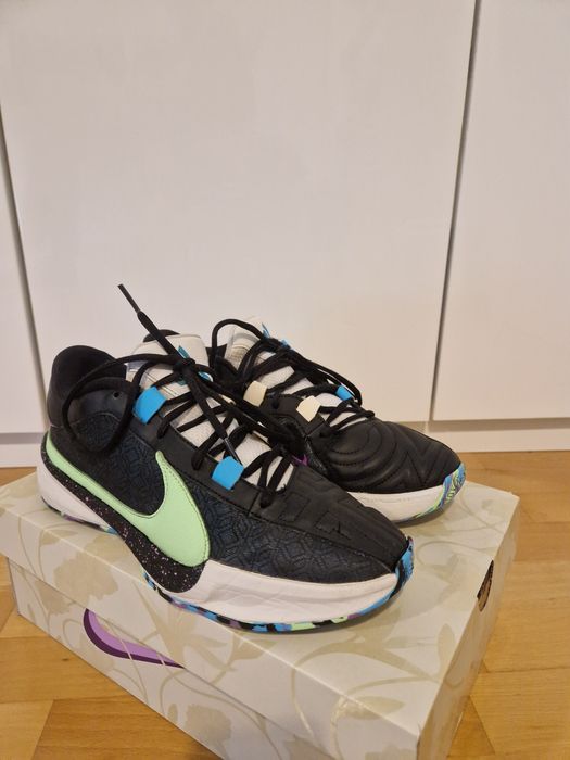 Incaltamimte baschet NIKE ZOOM FREAK 5