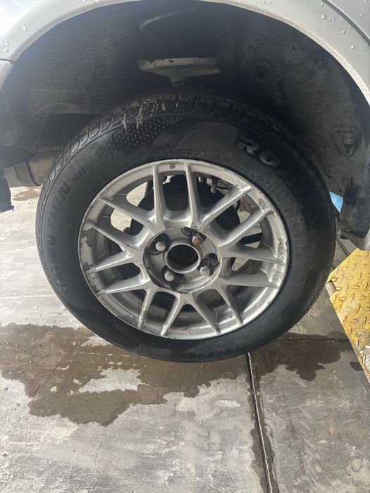 Продам диски с шинами.