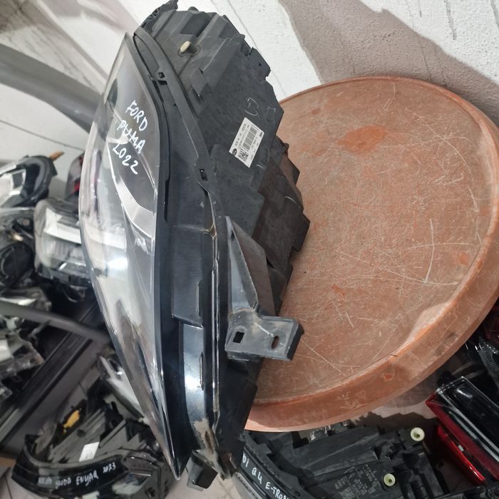 Ford PUMA 2022 десен фар 2бр