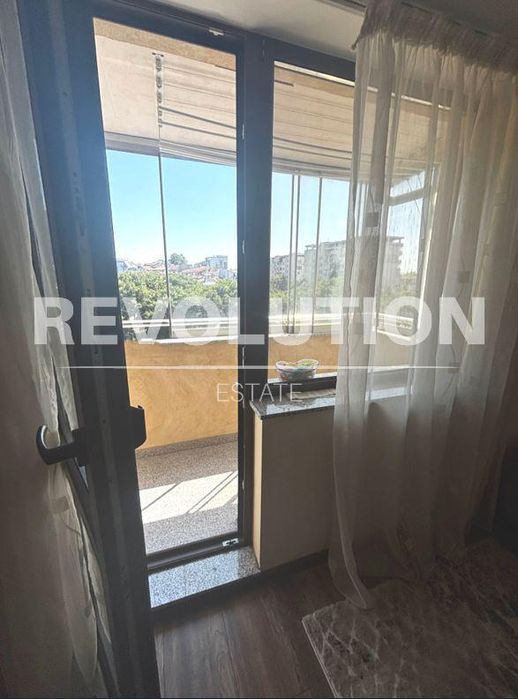 Стая от апартамент в района на Зимно кино Тракия!