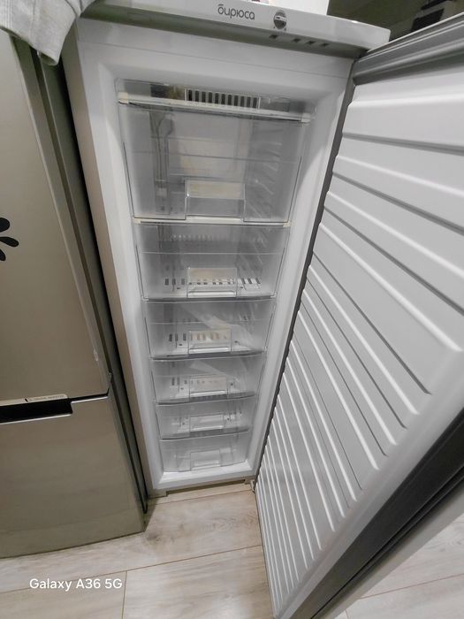 Продам  морозильную