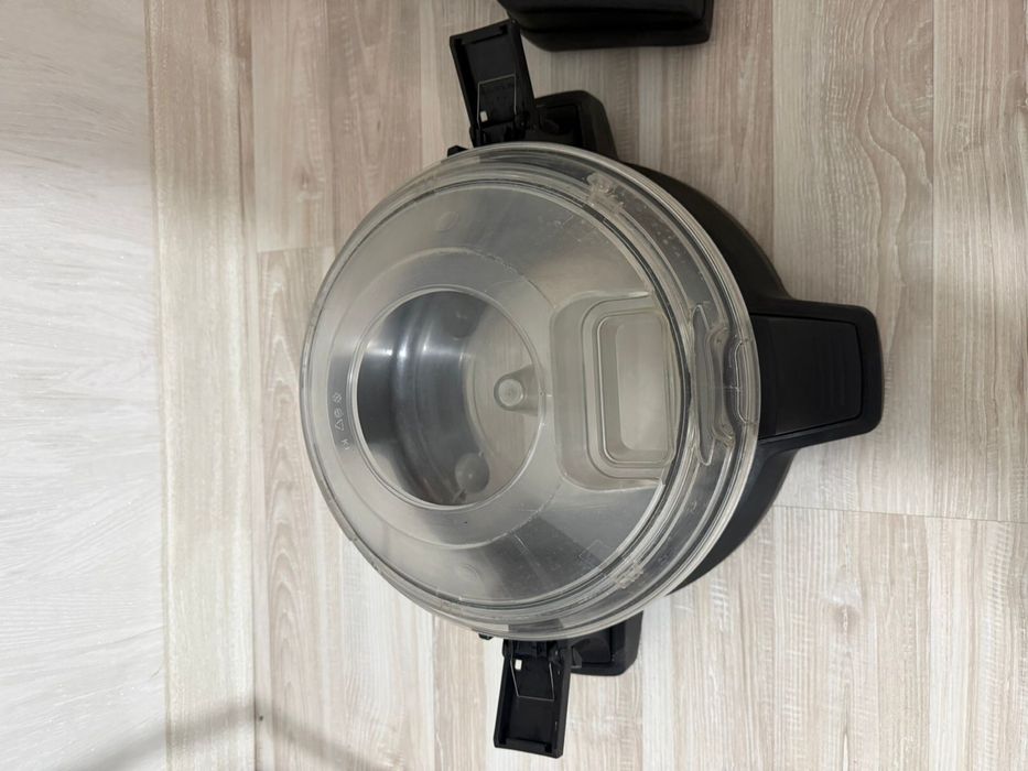 Пылесос новый.