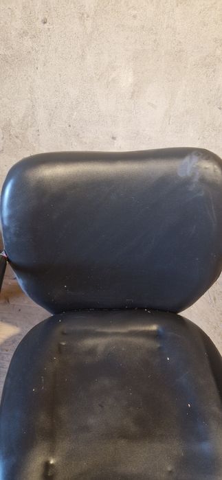 Стул парикмахерской