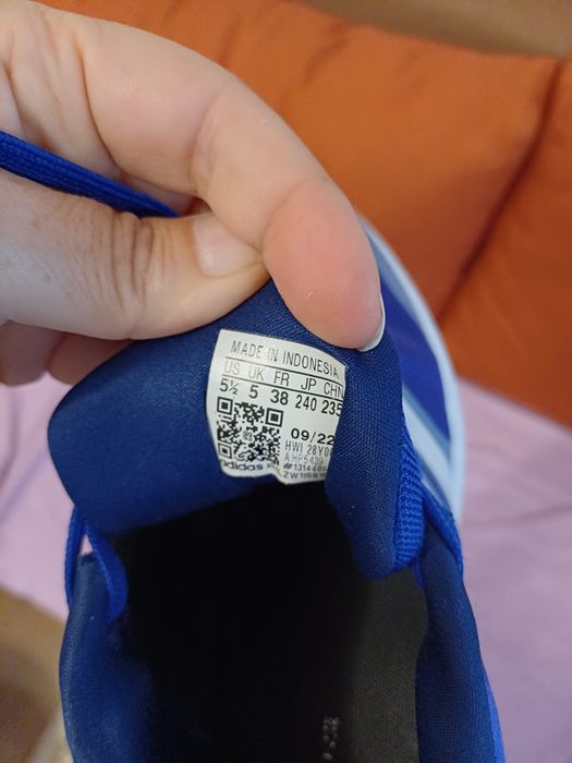 Adidasi Adidas marimea 38