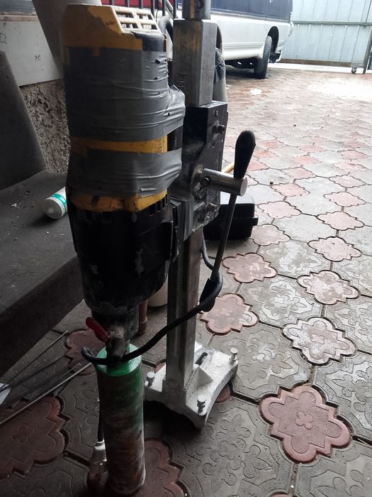 Аппарат алмазного бурения