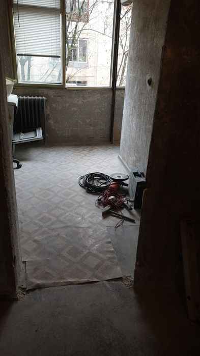 Decopertam taiere santuri demolari pereti sapa gresie decopertari