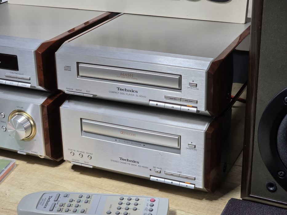 Sistem audio TECHNICS HD550, amplificator, cd-player, deck,tuner boxe hifi stereo linie mini ,telecomanda