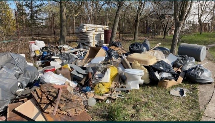 Transport Debarasăm mobilă veche eliberăm ori ce fel de spațiu.