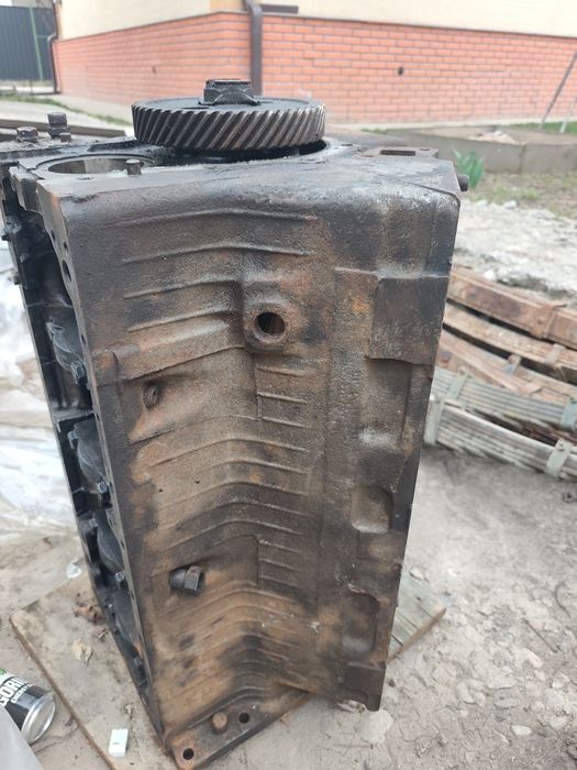 Продам блок цилиндров на ЗИЛ