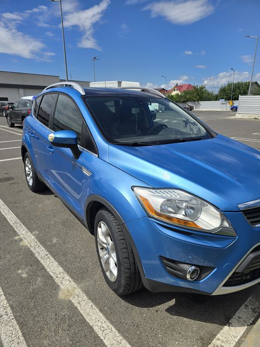 Vând Ford Kuga 2010