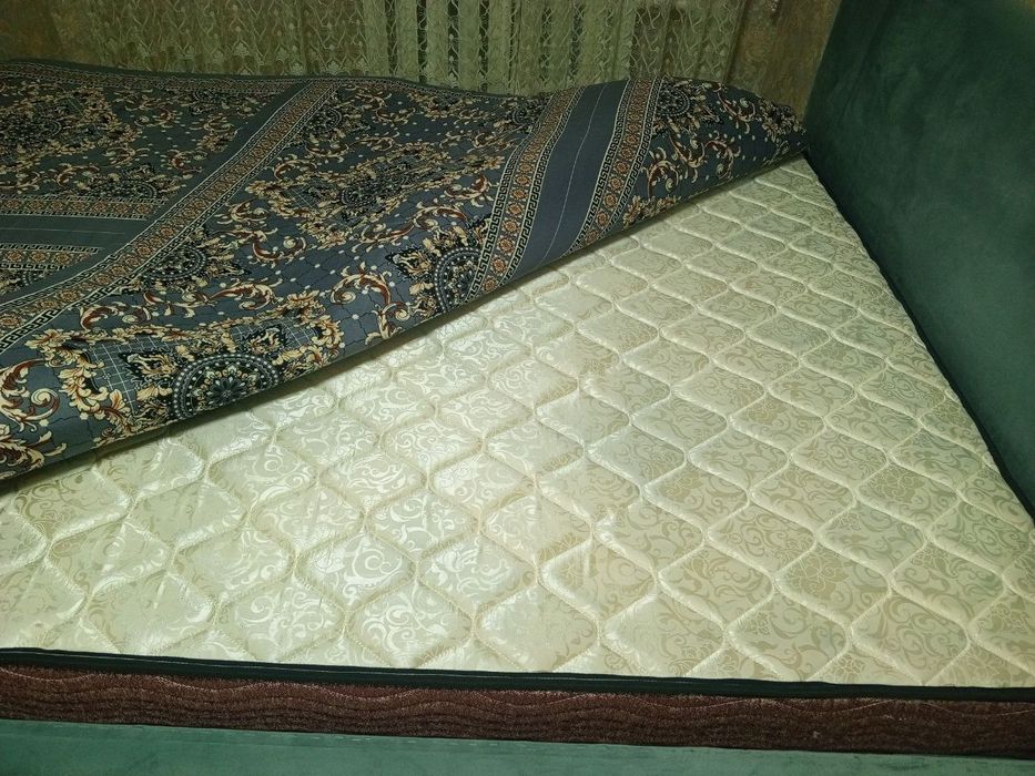 Продаётся кровать шифоньер стол