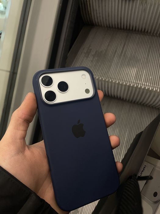 Iphone 17 pro max 256gb esim (18 цикл)