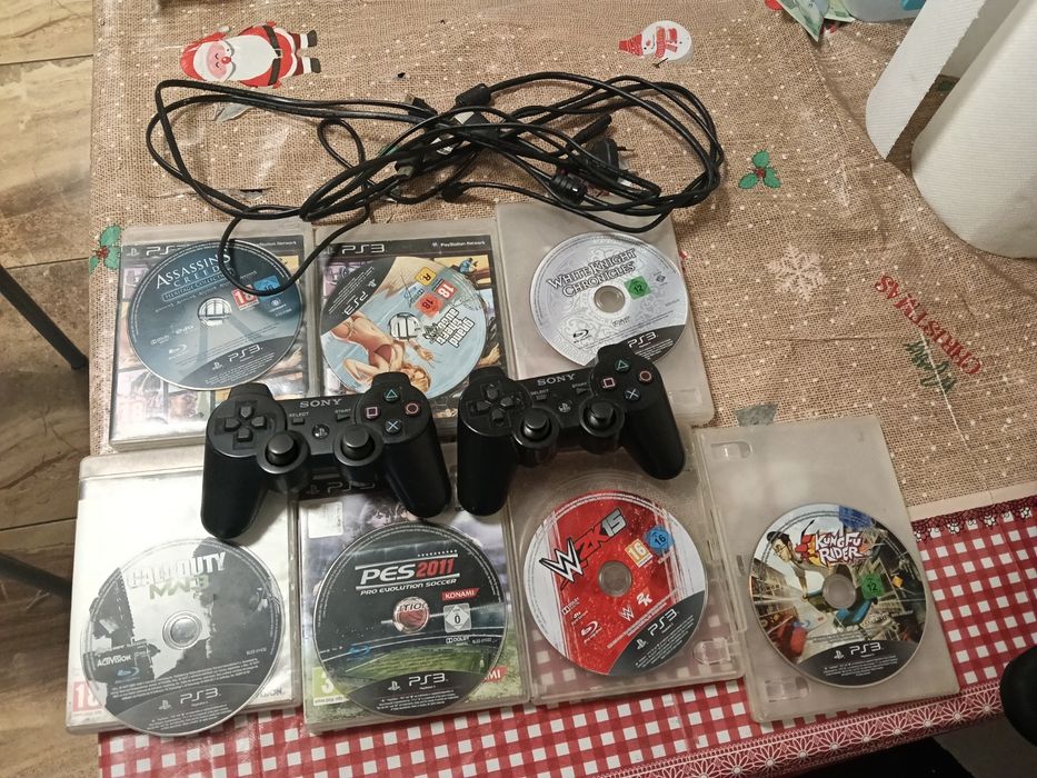 Vând PlayStation 3 perfect funcțional