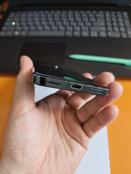 Xiaomi 13. 12/256