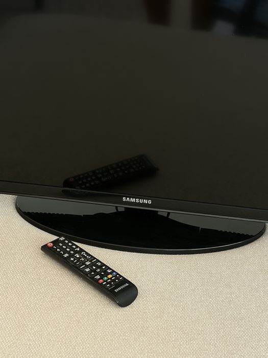 Vand televizor Samsung diagonala 85 cm