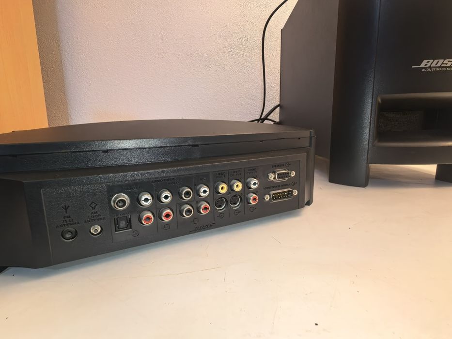 Sistem audio Bose AV 321 cu subwoofer si telecomanda CD DVD tuner radio