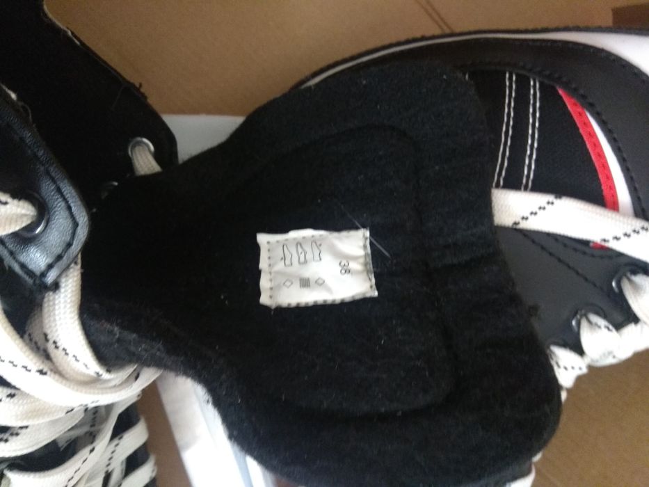 Коньки хоккейные