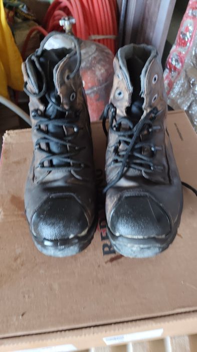 Рабочая ботинка.