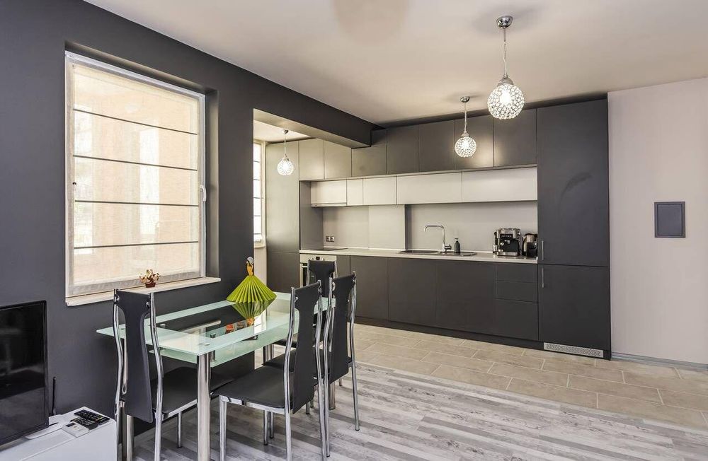 Двустаен, под наем, ж.к Възраждане с гараж