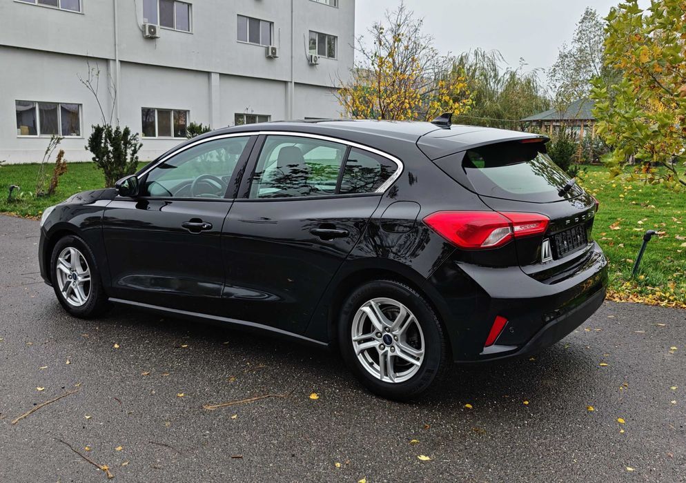 FORD FOCUS 1.0 Inmatriculata, 79000 km Raport Carvertical