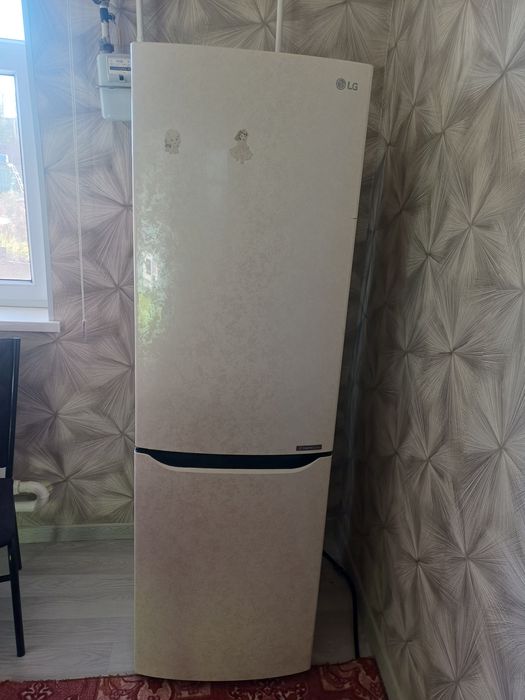 Холодильник, LG.
