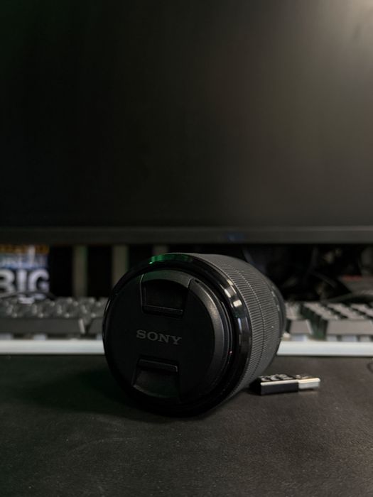 Obiectiv sony fe 28-70