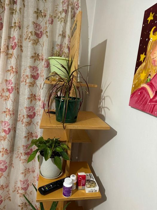 Полка для цветов и тд