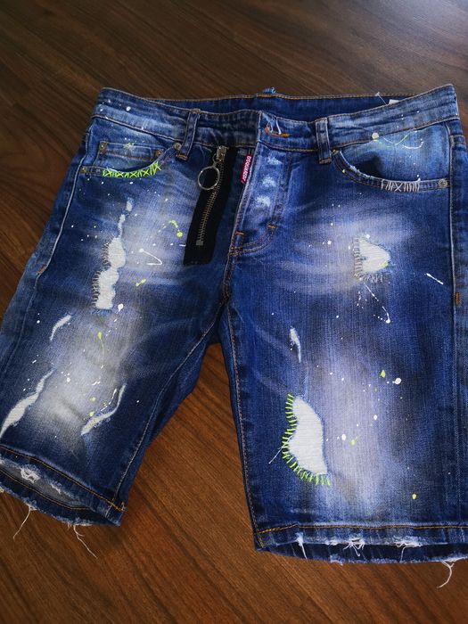 Vând blugi dsquared