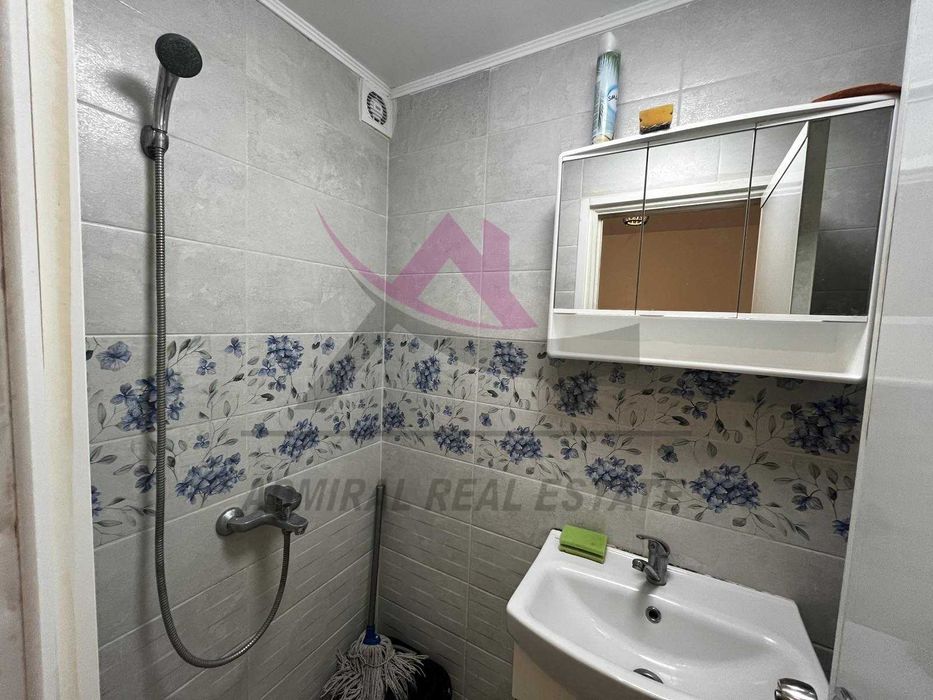 Дава се под наем Едностаен апартамент в Варна, Център - 25 кв.м за 295 € - Снимка #3