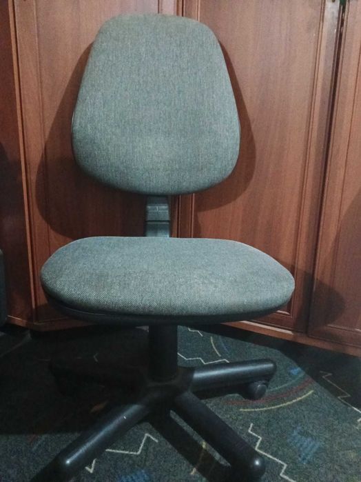 Продам Офисное кресло