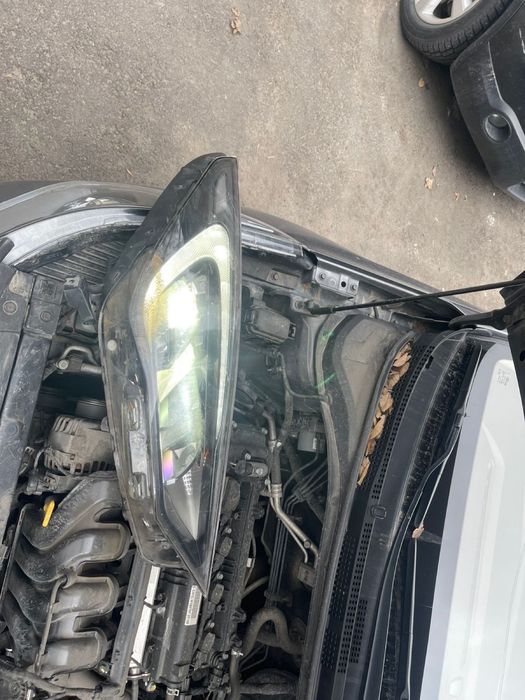 Правая фара Hyundai Accent