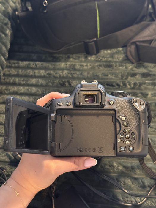 Canon D750 camera DSLR