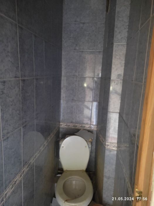 Тошкент ш. Олмазор туман, Қорақамиш 2/4 да 5 хонали квартира сотилади