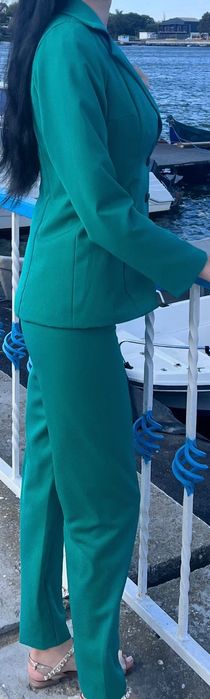 Compleu damă verde smarald – sacou + pantaloni