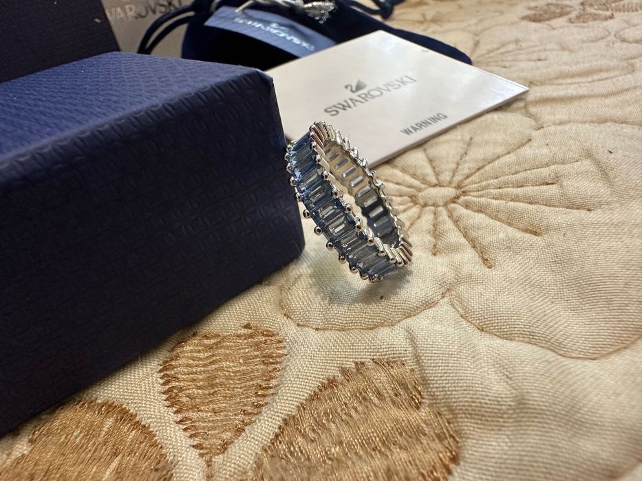 Пръстен Сваровски - син