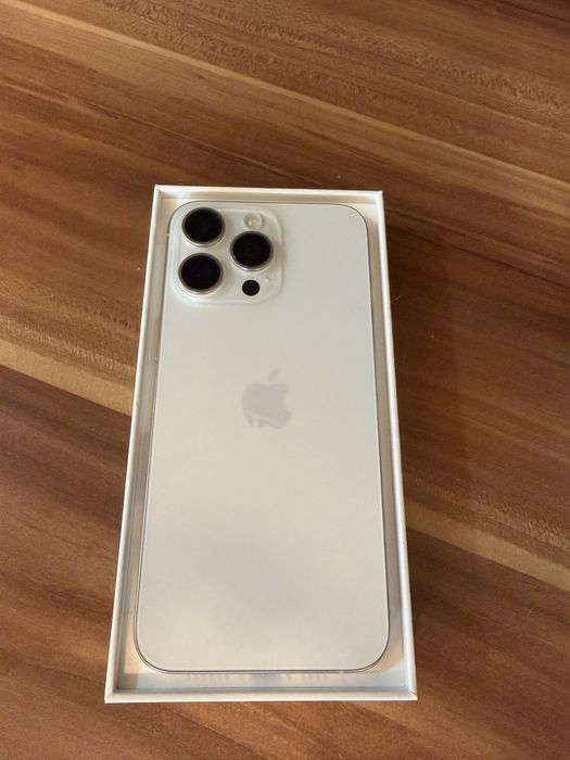 Iphone 15 pro max white titanium