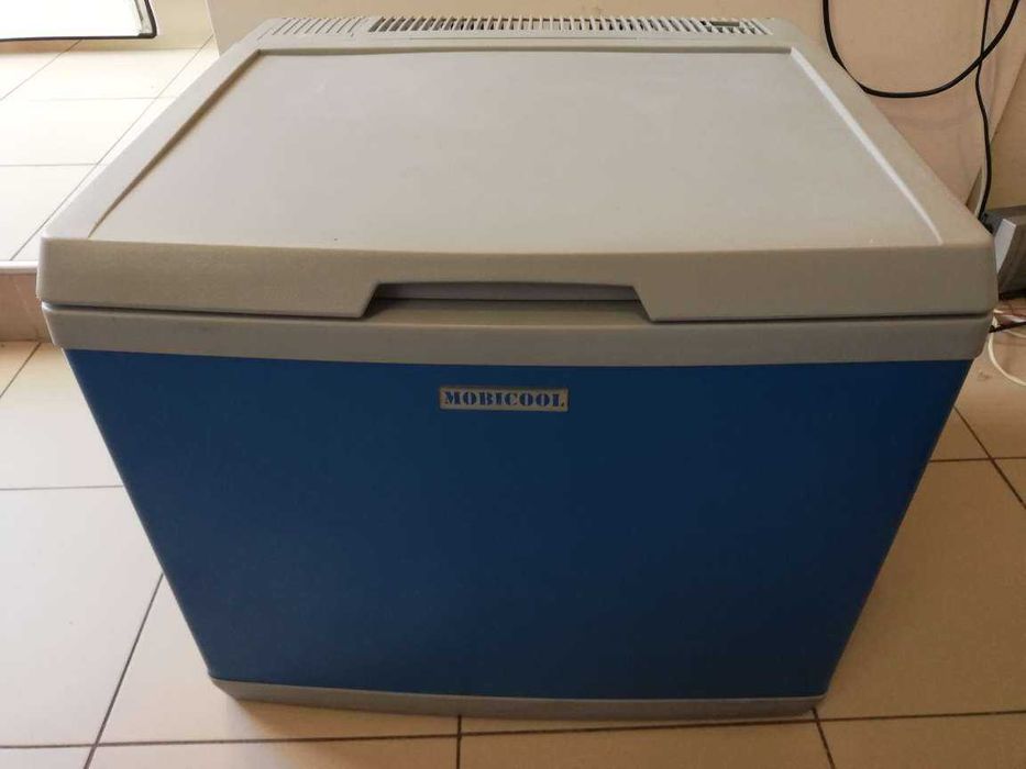 Lada frigorifica gaz electric MOBICOOL A40 rulota camping