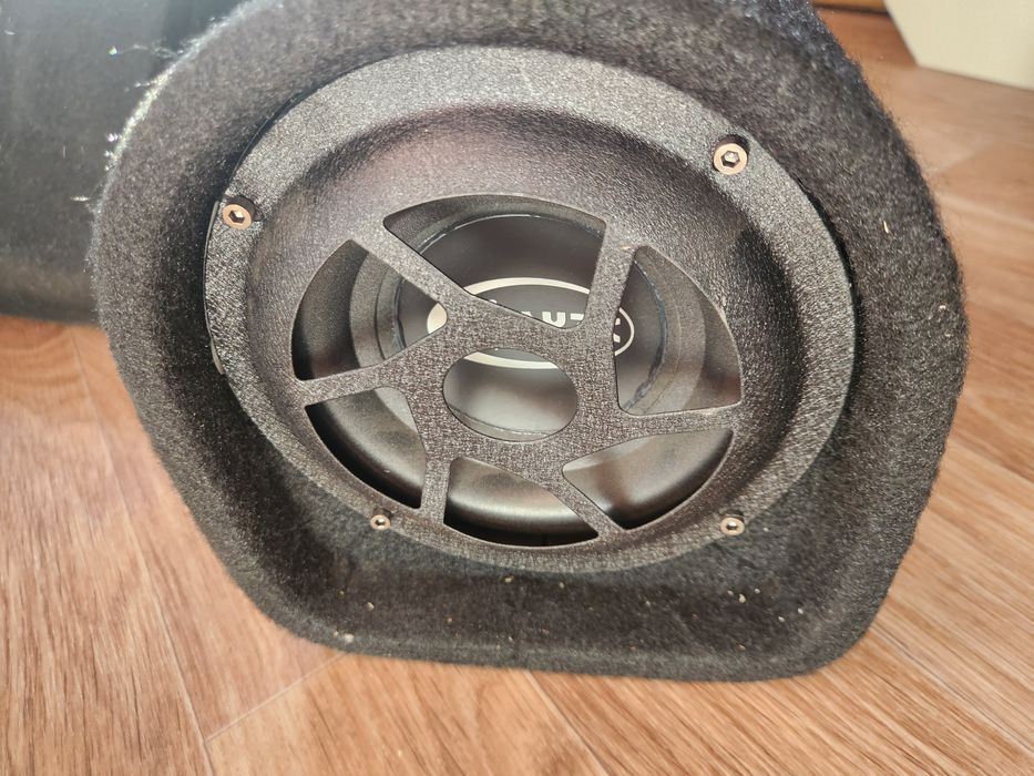 Продам сабвуферы