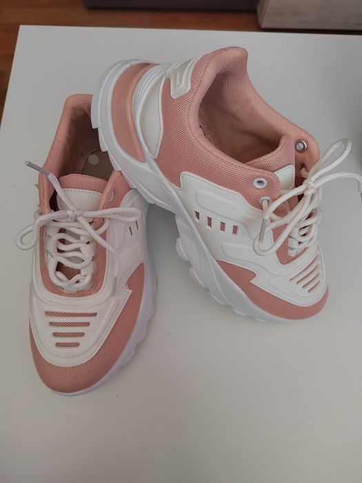 Дамски маратонки