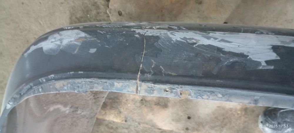 Продам задний бампер на карина е хэчбэк