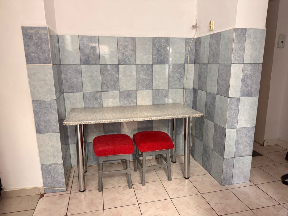Proprietar,inchiriez apartament cu 3 camere Dambul Rotund