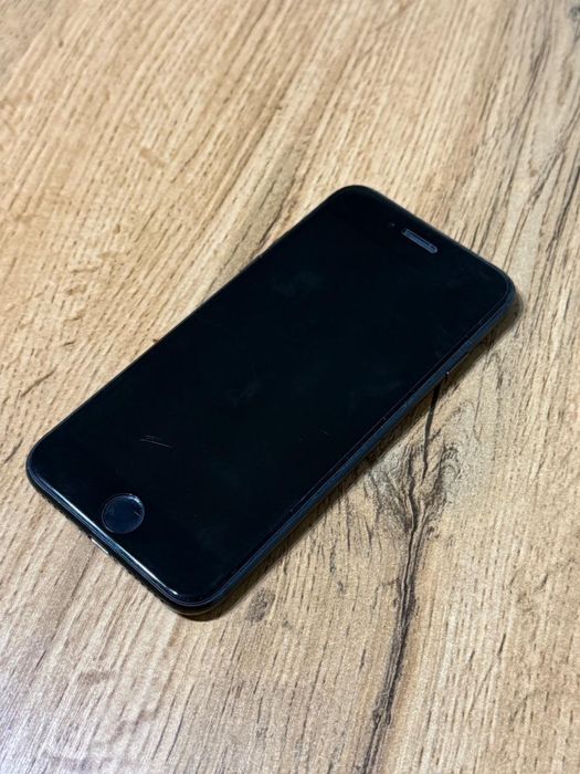  Айфон 7 256GB Черный пантера