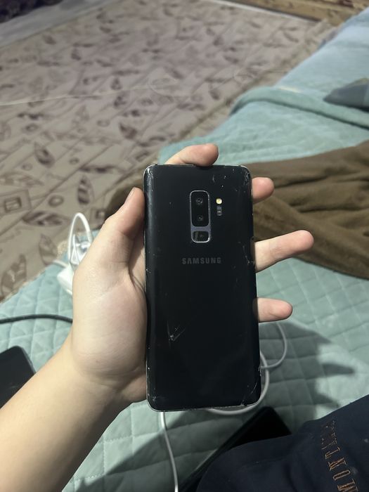 Самсунг с9+ 64Gb