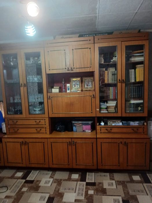 Отдам даром кровать и шкаф