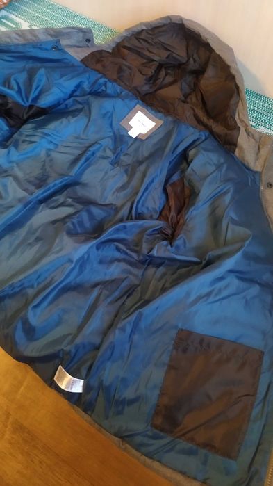 Продам куртку зимнюю большого размера с капюшоном